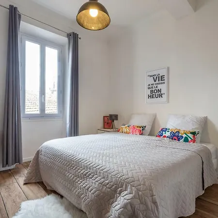 Apartmán Hyper Centre 180 Metres